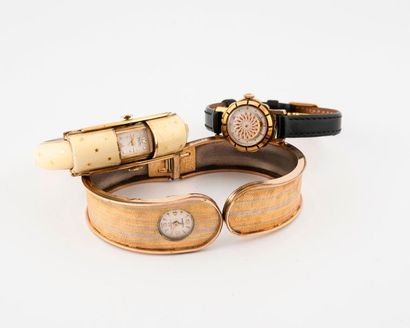 Trois montres de fantaisie en métal de BRENKO,...