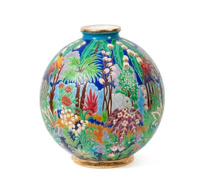LONGWY Amazon ball vase.
Re-edition decorated by J.K. in homage to Maurice-Paul
CHEVALLIER...