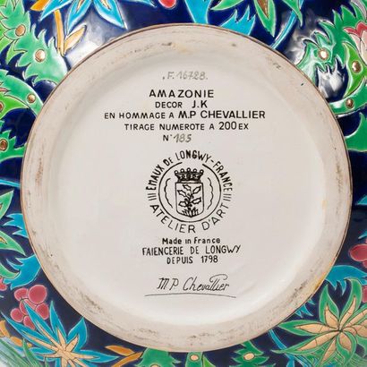 LONGWY Vase boule Amazonie.
Réédition décorée par J.K. en hommage à Maurice-Paul
CHEVALLIER...