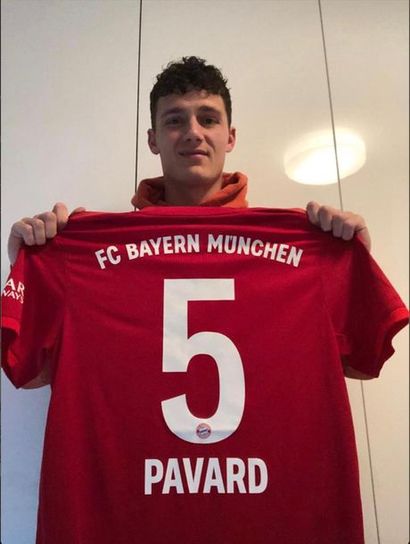 PAVARD Benjamin (Football) 
Maillot porté lors de son premier but avec le Bayern ...