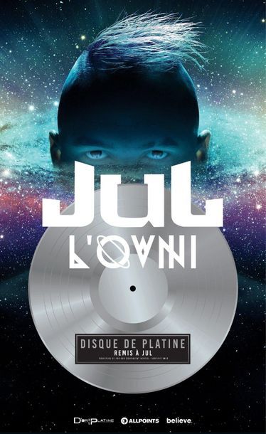 JUL Disque de platine remis à l'artiste Jul pour l'album "L'Ovni" sorti en 2016