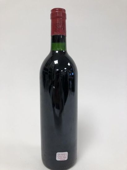 Château Montrose 

One bottle, 1988.

Second great vintage Saint Estèphe.

Low neck...