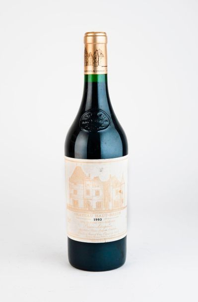 CHÂTEAU HAUT-BRION 

1 bottle, 1993.

High neck level.

Slightly stained label. Small...
