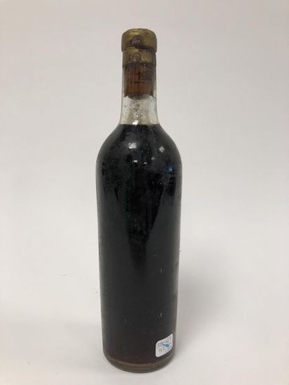 CHÂTEAU D'YQUEM 

One bottle, 1929.

Premier cru supérieur Sauternes.

Slightly low...