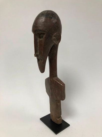 null MALI, Bozo

Very beautiful and old wooden puppet representing a stylized bust,...