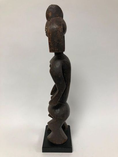 null NIGERIA, Mumuye

Belle sculpture ou statuette.

En bois, légèrement déhanchée...