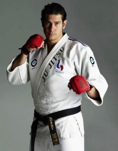 Cours privé d'arts martiaux avec Vincent PARISI Vincent PARISI, Champion du Monde...