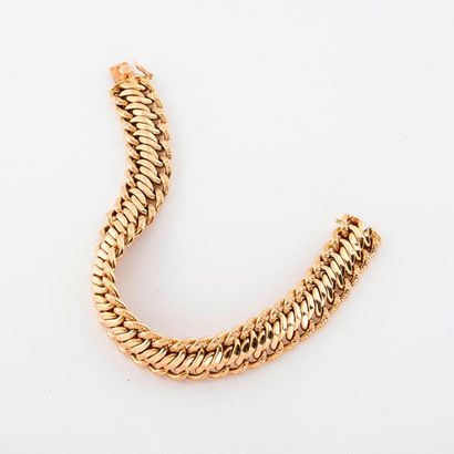 null Yellow gold (750) american chain link bracelet. 

Ratchet clasp with eight security...