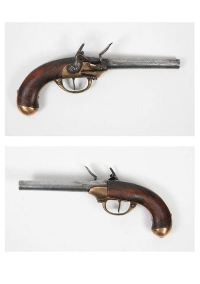 France, fin du XVIIIème siècle 

Pistolet de cavalerie à silex, à coffre.

Modèle...