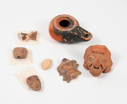 null Small batch of archaeology:

- sea urchin fossil fragment.

- 4 flint arrowheads.

*...