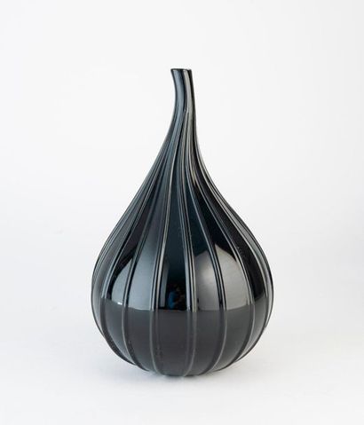 Renzo STELLON (1943) & SALVIATI 

Vase Drops, 2008. 

En verre de Murano. 

Signé...