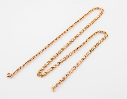 null Neck chain in yellow gold (750) with forced mesh, partly twisted. 

Clasp spring...