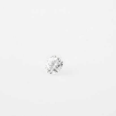 null Diamant de taille brillant moderne, sur papier.
Poids net : 1.38 carat. 