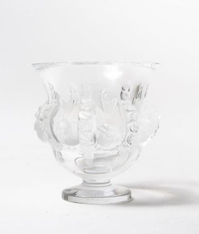 LALIQUE FRANCE Dampierre vase.
Model created in 1948 by Marc LALIQUE.
Moulded pressed...
