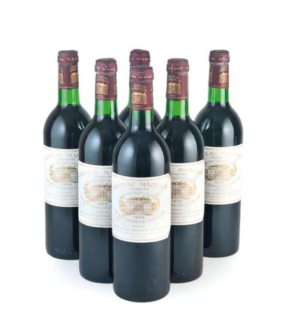 null Château MARGAUX Six bottles, 1979.
Good or very slightly low level.
Small stains...