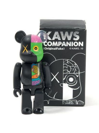 KAWS (né en 1974) 
Bearbrick Dissected Companion 100 % (Black), 2008
Vinyle peint,...