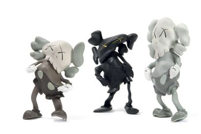 KAWS (né en 1974) 
Lazzarini (Brown, Black, Grey), 2010
Vinyle peint, ensemble de...