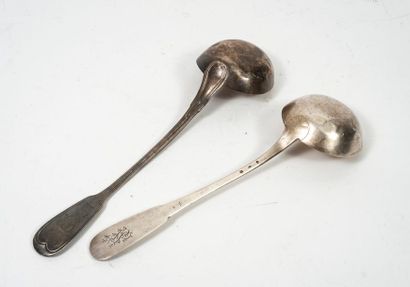 null Two silver ladles (950):
- one plain, twice S.S. numbered
Goldsmith's mark,...