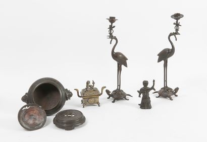 CHINE, XXème siècles - Standing, laughing, metal figure with brown patina.

H. :...