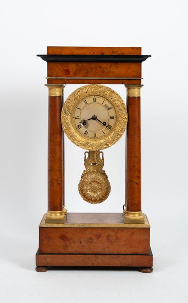 Epoque Restauration, première moitié du XIXème siècle Portico clock in burr elm,...