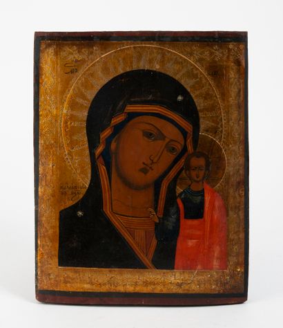 RUSSIE, XIXème siècle Vierge de Kazan.

Icône.

Tempéra sur bois.

22,5 x 28 cm.

Accidents...