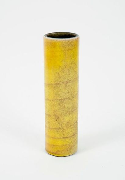 Georges JOUVE (1910-1964) Vase rouleau, circa 1950.
Épreuve en céramique émaillée...