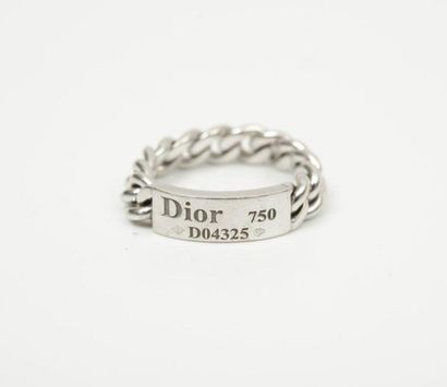 DIOR, Gourmette White gold ring (750) with an articulated curb chain link centered...