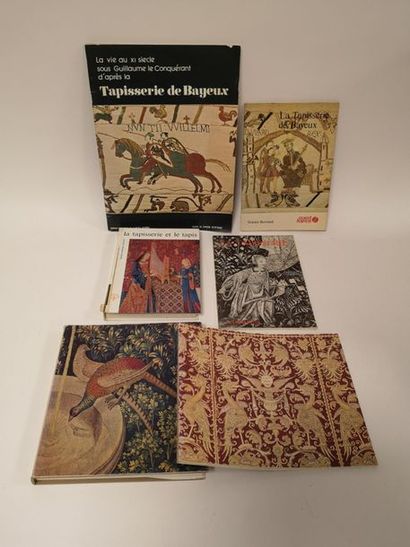 null Lot comprenant : 
- Chef-d'oeuvre de la tapisserie du XIV au XVIème siècle....