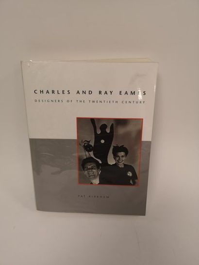 PAT KIRKHAM Charles and Ray James :Designers of the twentieth century. 
Massachusetts...