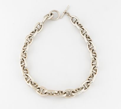 null Silver necklace (min.800) with marine mesh. 

Stick clasp. 

Net weight: 92...
