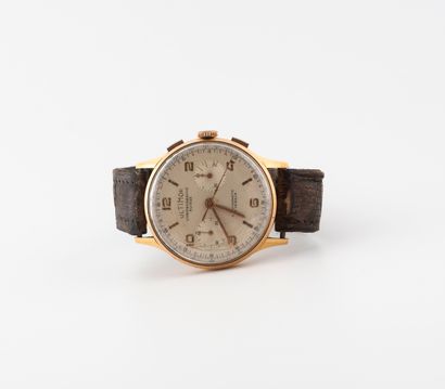ULTIMOR CHRONOGRAPHE SUISSE Man's wristwatch. 

Round case in yellow gold (750)....
