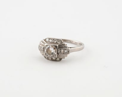 null Platinum ring (850), centered on a diamond, old brilliant cut, gem-set; in a...