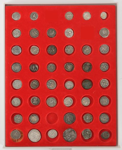 Ensemble de 45 monnaies antiques en argent : Statère Nagidos (356-333 av. J.-C.)

2...