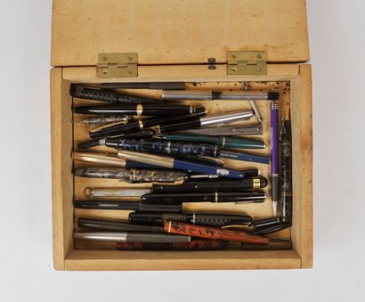 Lot de stylos divers, dont Montblanc Meisterstuck...