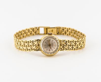 CONSTANTIN CRAC Montre bracelet de dame en or jaune (750) 

Boîtier rond. 

Cadran...