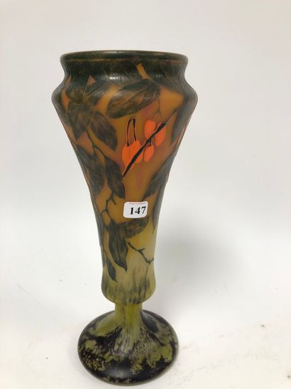 DAUM à Nancy Baluster vase on pedestal, with wide hemmed neck.
Proof in orange and...