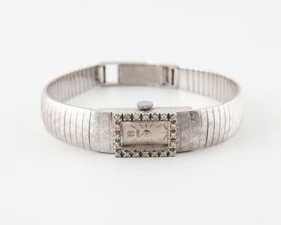 null Montre bracelet de dame en or gris (750) amati.

Boîtier rectangulaire. 

Lunette...