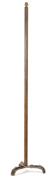 JACQUES ADNET (1900-1984) 
Tripod floor lamp circa 1950.
Metal structure entirely...