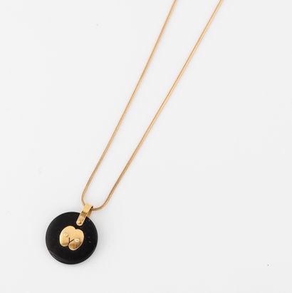 Yellow gold (750) serpentine necklace. 

Clasp.

Weight...
