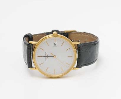 LONGINES Men's wristwatch in steel and gilded metal. 

Round case. 

Dial with white...