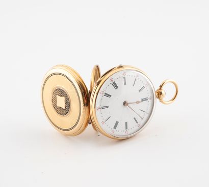 null Yellow gold (750) collar watch.

Back cover with radiating guilloche decoration,...