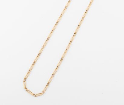 null Necklace in two-tone gold (750) with horse link. 

Clasp snap hook.

Net weight:...