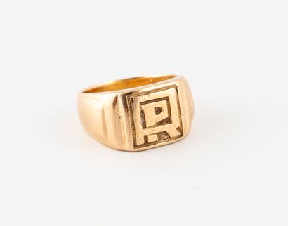 null Chevalière in yellow gold (750), numbered PR.

Weight : 17.8 g. - Finger size:...