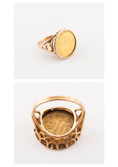  Yellow gold (750) ring set with a 10 francs gold 1865 coin. 
Weight : 7.5 g. - Finger...