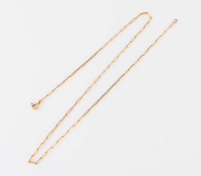 null Yellow gold (750) necklace with elongated links. 

Spring ring clasp.

Weight...