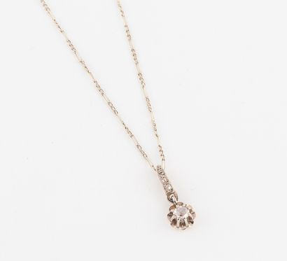 null Fine neck chain in white gold (750) with gourmette link and pendant in white...