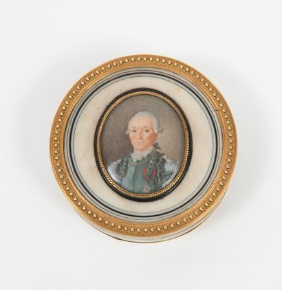 Epoque Louis XVI (1774-1789) Circular ivory (Elephantidae spp; > 20%) (pre-Convention)...