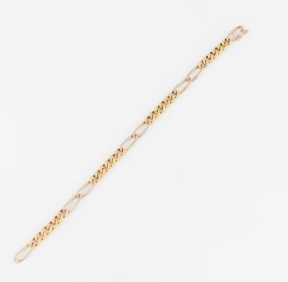 Bracelet in yellow gold (750) with figaro...