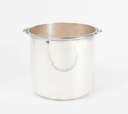 FRANCE, seconde moitié du XVIIIème siècle Cylindrical lined metal refreshment bucket...
