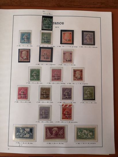 FRANCE, Emissions 1900 à 1944 
Collection de timbres neufs et oblitérés, de bonnes...
